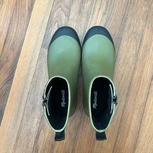 Madewell lug sole Chelsea rain boot
